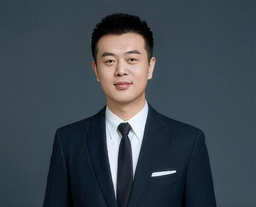 兆伸教育专访李新海：用写文发文服务，实现企业霸屏拓客 - 第1张